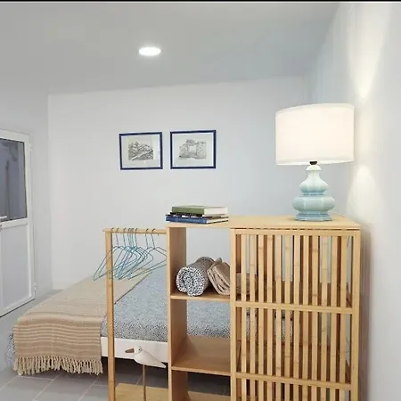 Cozy Estudio Con Wifi Y Solarium דירה